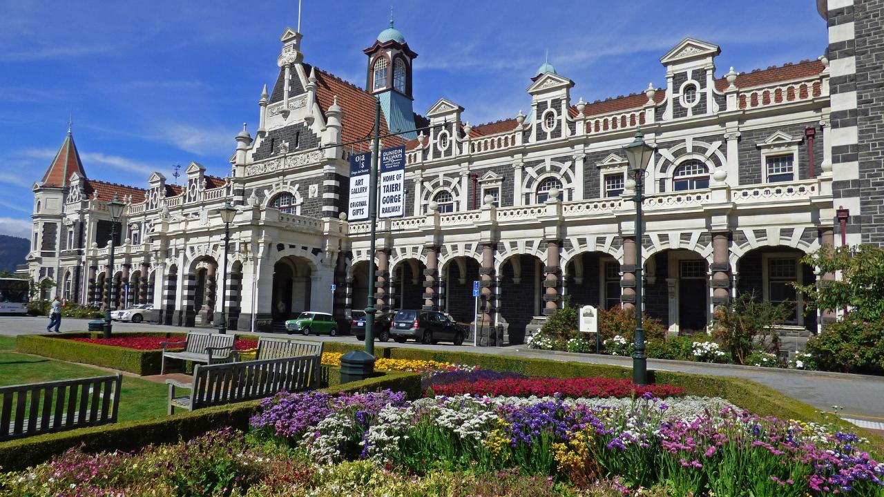 Catlins Day Tour Dunedin Te Anau: Lighthouses, Falls & Wildlife