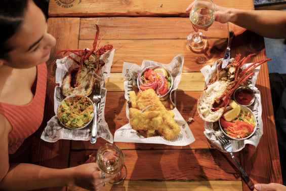 Perth Coral Coast Discovery: Lobster, Lavender & Pinnacles Day Tour