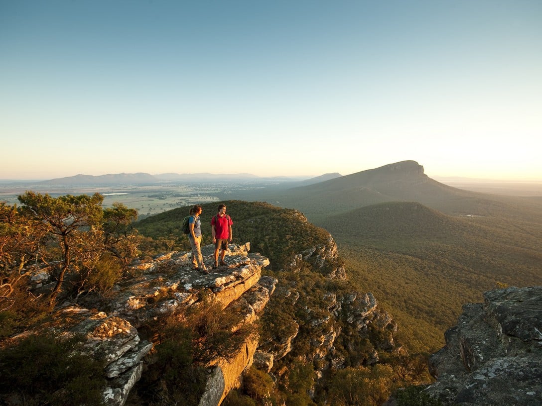 Grampians 4-Day Highlights Walk: Waterfalls, Peaks & Views