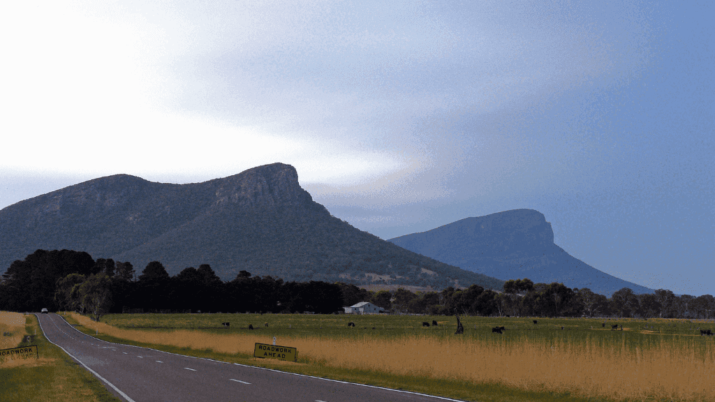 Southern Grampians Peaks: 5 - Day Epic Trek from Jimmy Creek to Dunkeld - Zero Trace Tours