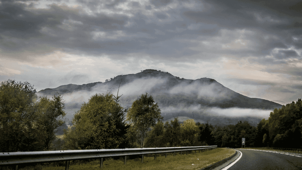 Southern Grampians Peaks: 5 - Day Epic Trek from Jimmy Creek to Dunkeld - Zero Trace Tours